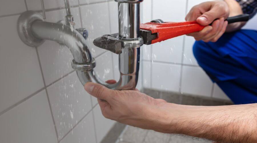 Expert burst pipe repair services in Lodi, MO